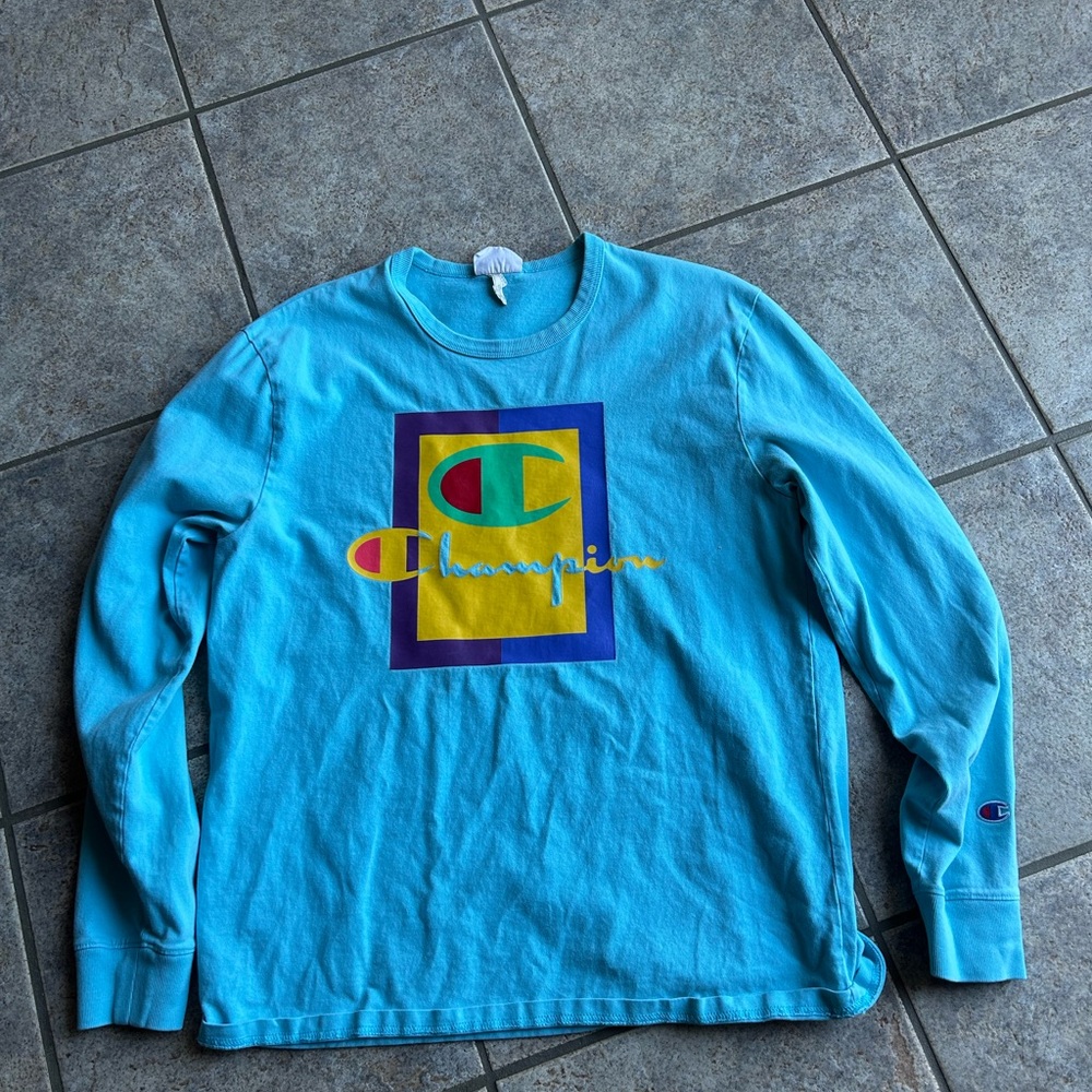 Champion long sleeve shirt